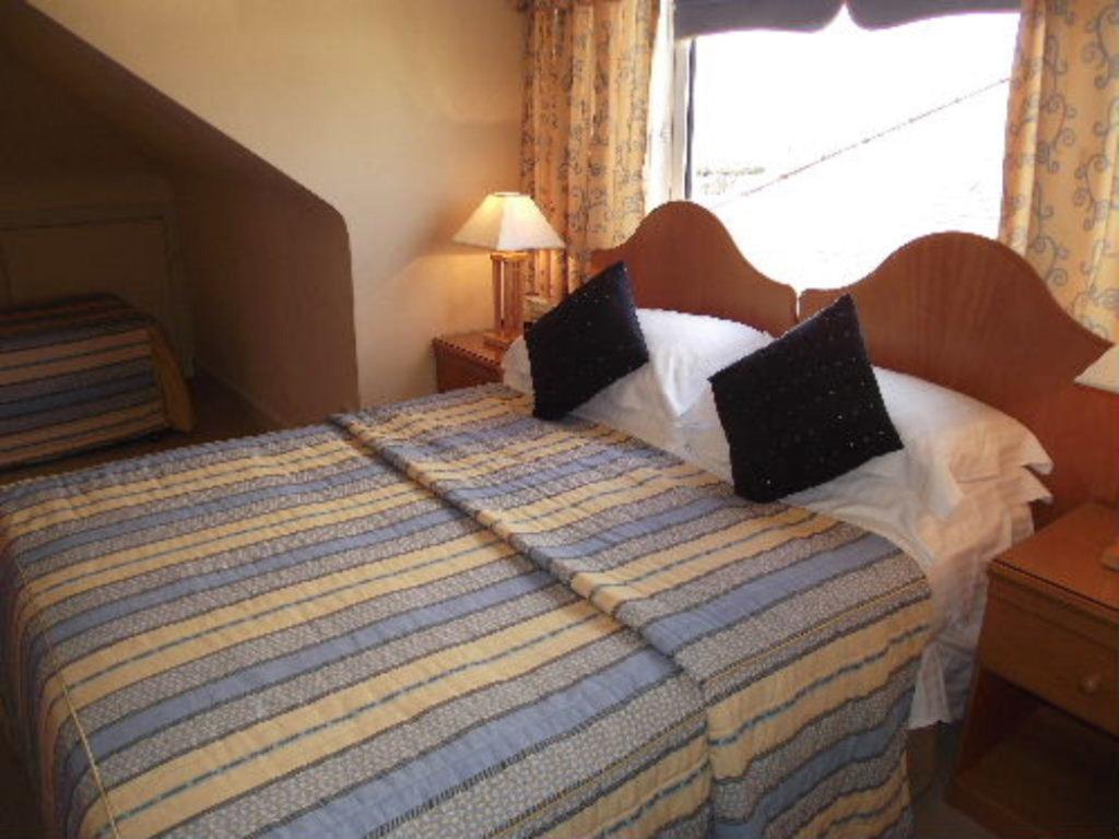 Whin Park Guest House Largs Buitenkant foto