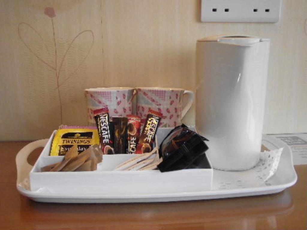 Whin Park Guest House Largs Buitenkant foto