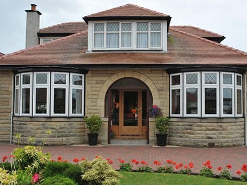 Whin Park Guest House Largs Buitenkant foto
