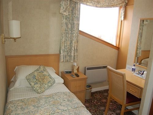 Whin Park Guest House Largs Buitenkant foto